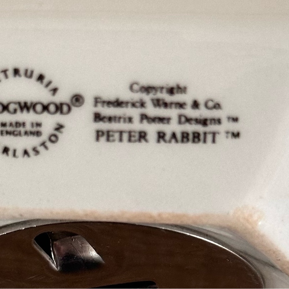 Peter Rabbit Ceramic Money Bank - Picture 7 of 9